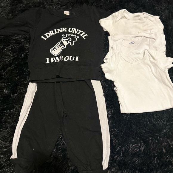 Cute baby outfit - Picture 1 of 1